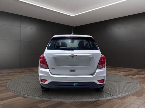 Used 2020 Chevrolet Trax LS image 4