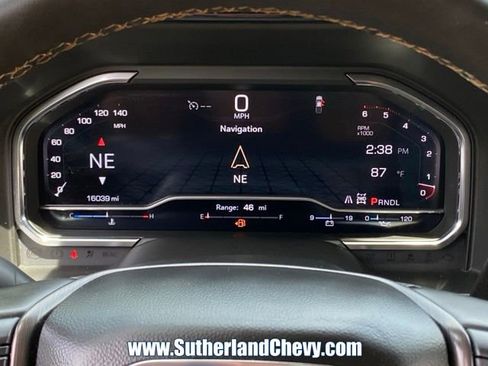 Used 2025 GMC Sierra 2500 AT4 AWD/4WD image 32