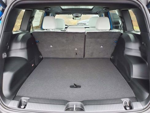 New 2026 Jeep Cherokee Limited image 32