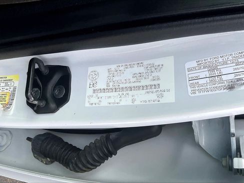 Used 2016 Ford F150 XLT AWD/4WD image 18