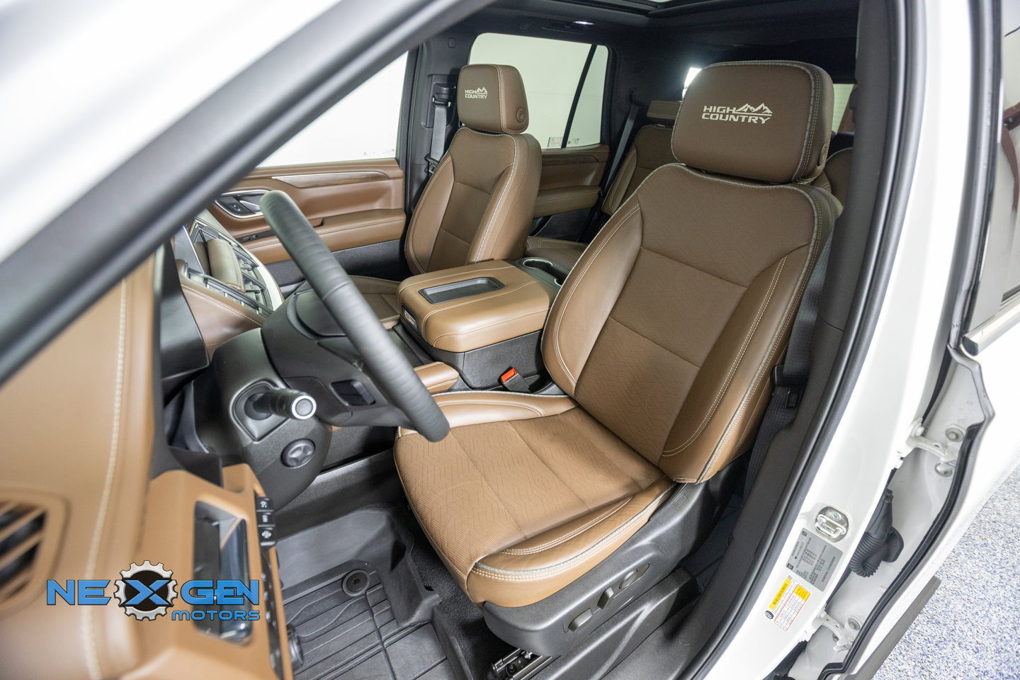 Used 2023 Chevrolet Tahoe High Country AWD/4WD image 26