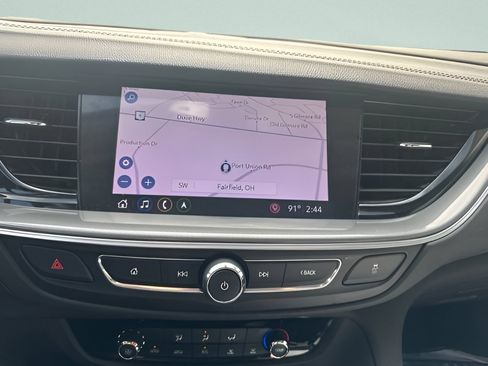Used 2018 Buick Regal Preferred w/ Sights and Sounds Package AWD/4WD image 21