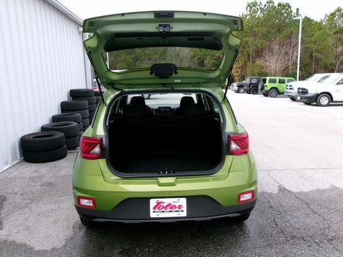 Used 2024 Hyundai Venue SEL image 21
