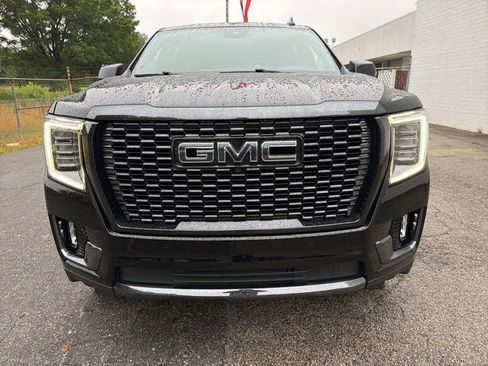 Used 2023 GMC Yukon XL Denali Ultimate AWD/4WD image 7