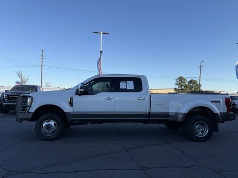 Used 2018 Ford F350 Lariat w/ Lariat Ultimate Package image 4