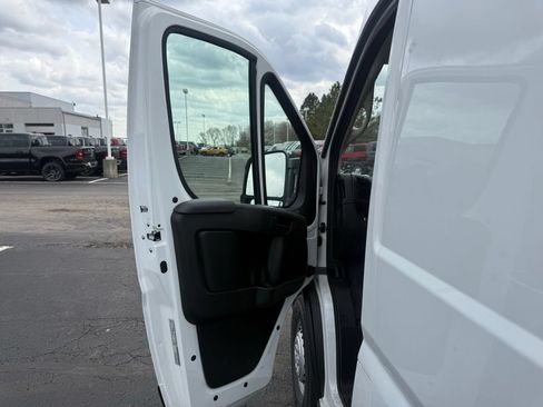 Used 2024 RAM ProMaster 3500 w/ Delivery Van Package FWD image 14