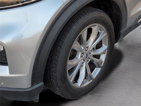 Used 2022 Ford Explorer Limited w/ Equipment Group 301A image 11