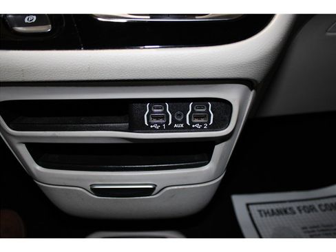 Used 2021 Chrysler Voyager Lxi image 33
