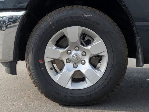 New 2026 RAM 1500 4x4 Crew Cab image 4