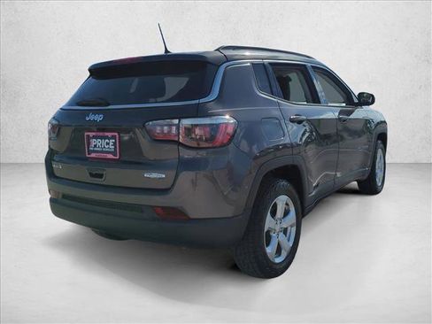 Used 2019 Jeep Compass Latitude AWD/4WD image 5