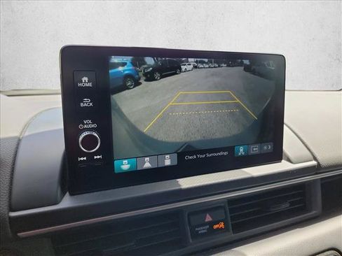 Used 2025 Honda Pilot EX-L image 22