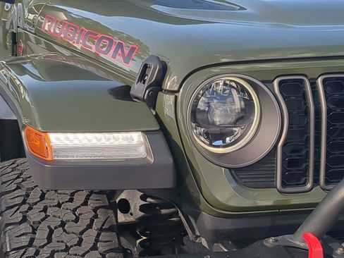 Used 2024 Jeep Wrangler Unlimited Rubicon image 9