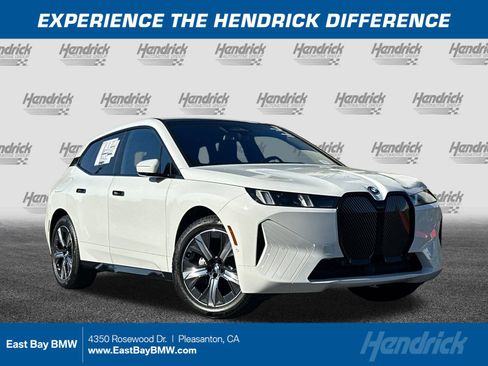 New 2026 BMW iX xDrive45 image 1