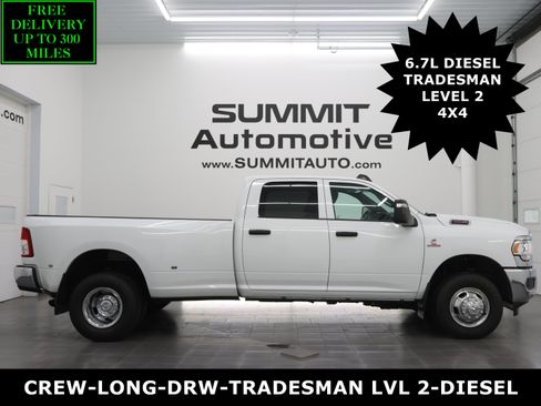 Used 2024 RAM 3500 Tradesman w/ Chrome Appearance Group AWD/4WD image 1