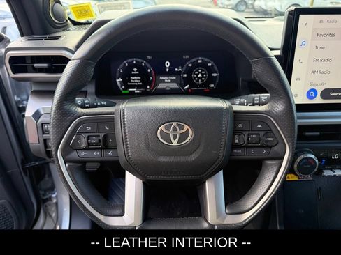 Used 2025 Toyota 4Runner TRD Off-Road Premium AWD/4WD image 9