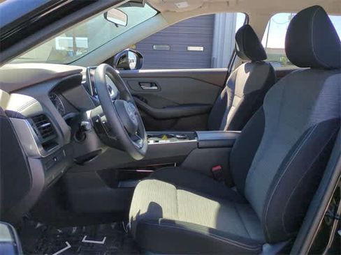 Used 2023 Nissan Rogue SV image 17