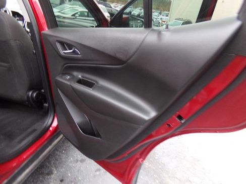 Used 2018 Chevrolet Equinox LT image 38