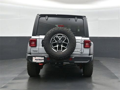 Used 2024 Jeep Wrangler Unlimited Rubicon w/ Technology Group image 9