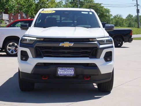 Used 2024 Chevrolet Colorado LT w/ LT Convenience Package III AWD/4WD image 8