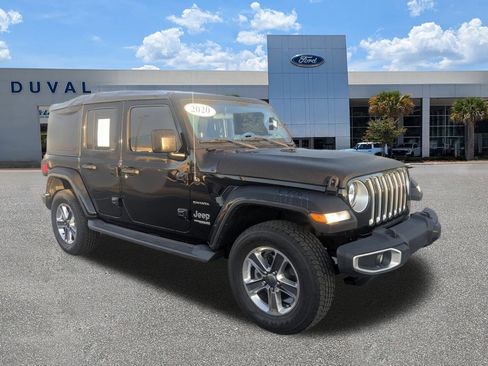 Used 2020 Jeep Wrangler Unlimited Sahara image 2