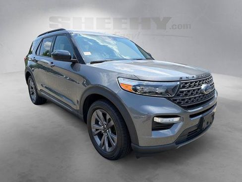Certified 2023 Ford Explorer XLT w/ Equipment Group 202A AWD/4WD image 2