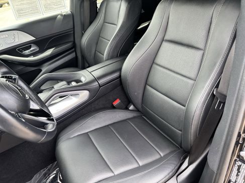 Used 2025 Mercedes-Benz GLS 450 4MATIC image 19