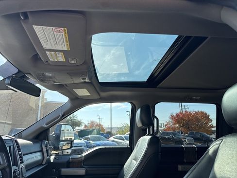 Used 2017 Ford F350 Lariat w/ Lariat Ultimate Package image 9