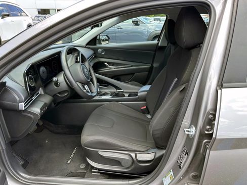 Used 2023 Hyundai Elantra SEL w/ Convenience Package FWD image 11