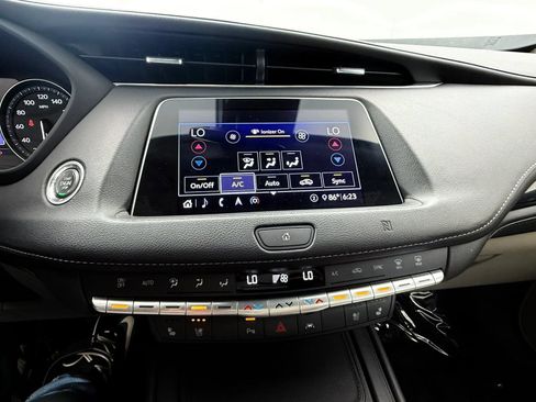 Used 2020 Cadillac XT4 Premium Luxury AWD/4WD image 22