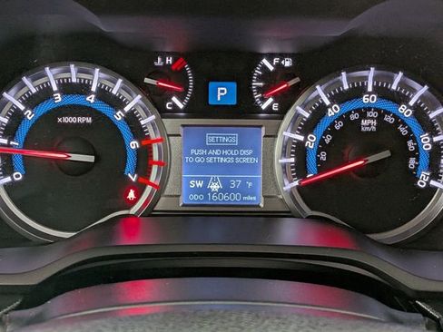 Used 2014 Toyota 4Runner Limited image 36