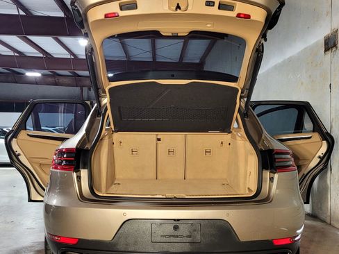 Used 2015 Porsche Macan S image 10