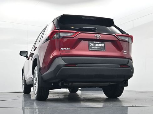 Used 2019 Toyota RAV4 LE w/ Carpet Mat Package image 44
