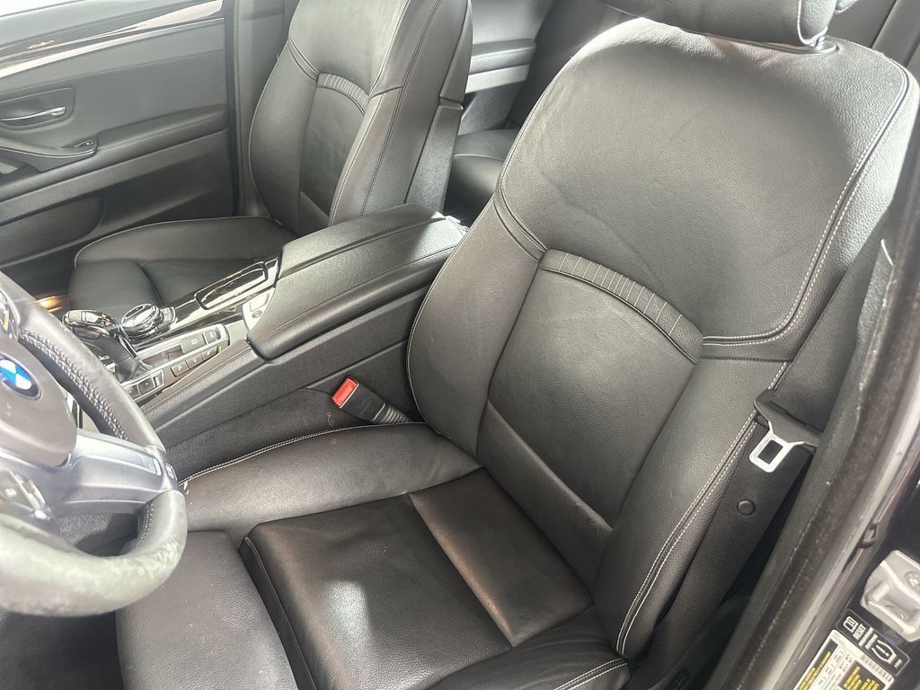 Used 2014 BMW 550i xDrive Sedan AWD/4WD image 23
