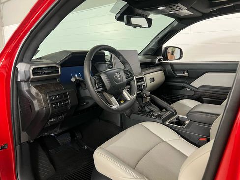 Used 2024 Toyota Tacoma Limited w/ Limited Package (LT) image 11