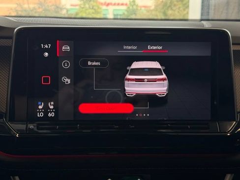Used 2024 Volkswagen Atlas Cross Sport SEL R-Line AWD/4WD image 16