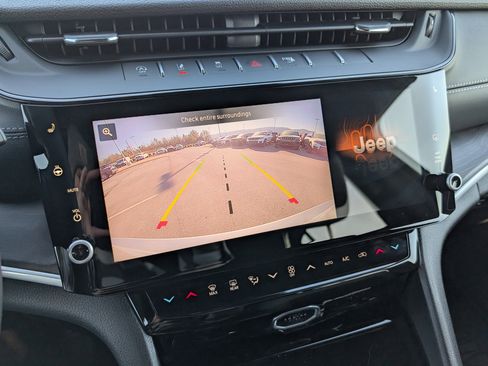 New 2026 Jeep Grand Cherokee Altitude AWD/4WD image 12