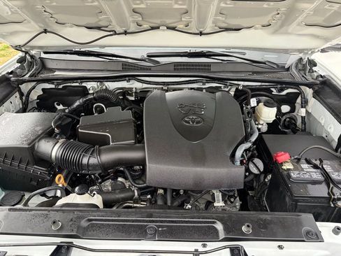 Used 2023 Toyota Tacoma SR AWD/4WD image 22