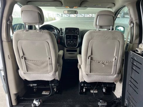 Used 2014 Dodge Grand Caravan SE w/ Quick Order Package 29E SE FWD image 14