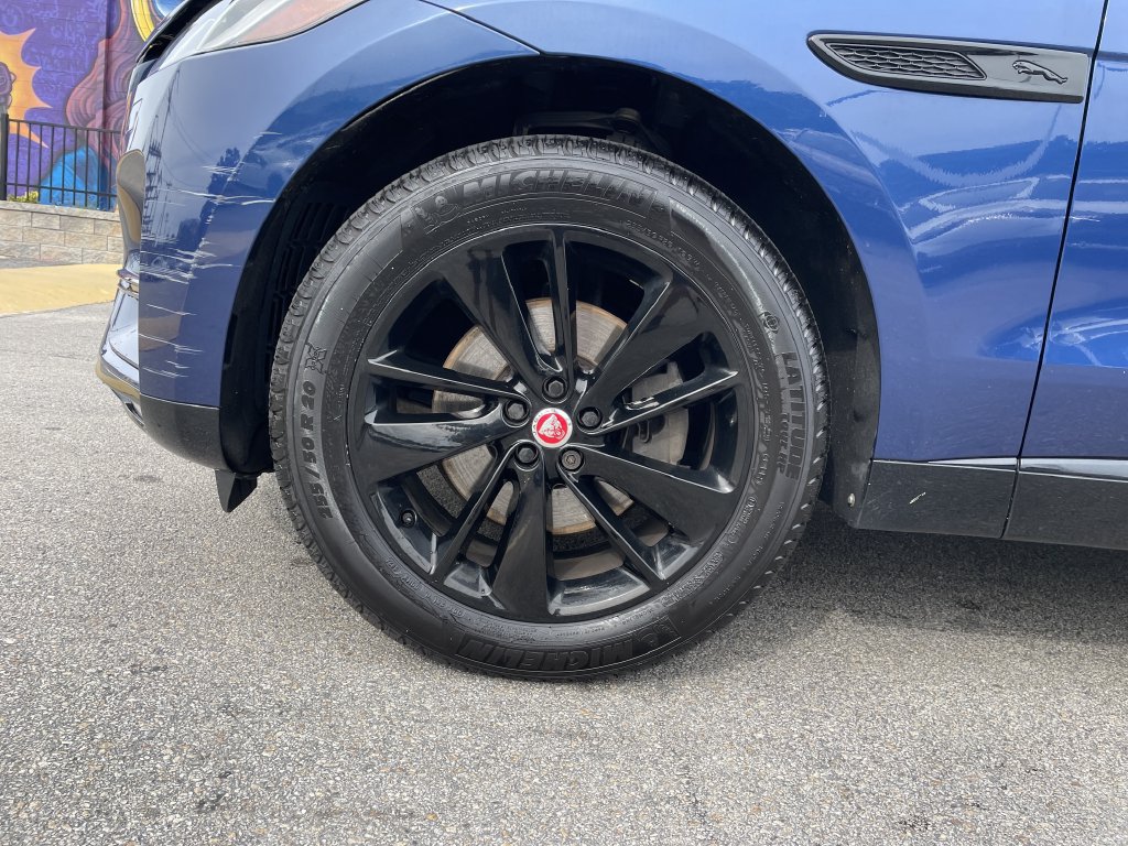 Used 2023 Jaguar F-PACE S AWD/4WD image 9