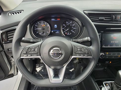 Used 2021 Nissan Rogue Sport S image 16