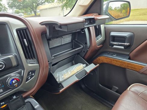 Used 2015 Chevrolet Silverado 1500 High Country w/ High Country Premium Package image 51