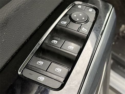 Certified 2022 Nissan Pathfinder SL image 13