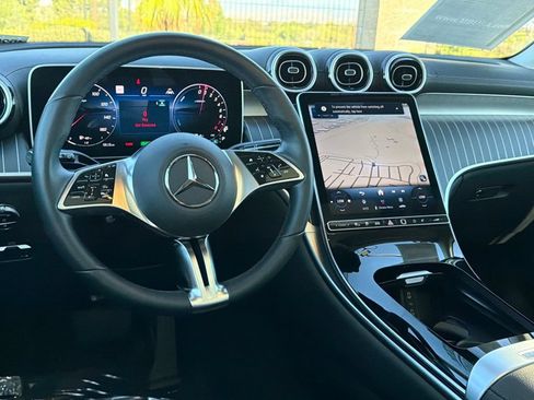 Certified 2025 Mercedes-Benz GLC 350e 4MATIC image 31