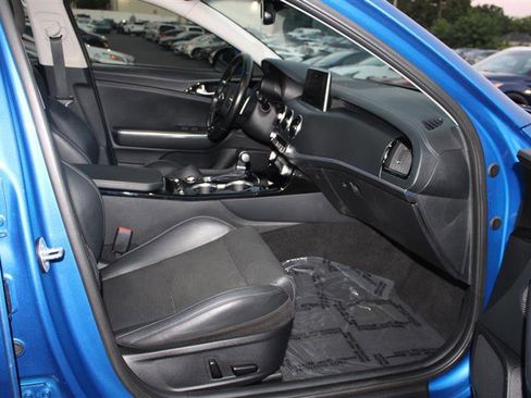 Used 2019 Kia Stinger Premium image 12