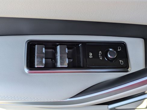 New 2026 Jaguar F-PACE R-Dynamic S image 22