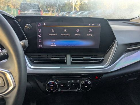 Used 2024 Chevrolet Trax ACTIV w/ Sunroof Package image 10