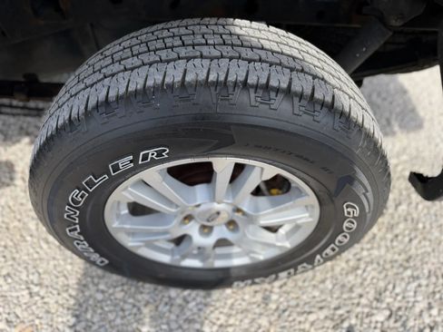 Used 2017 Ford F150 Lariat w/ Equipment Group 501A Mid AWD/4WD image 9