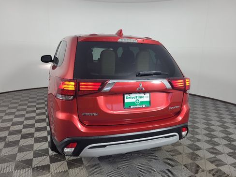 Used 2019 Mitsubishi Outlander ES FWD image 6