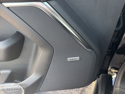 New 2025 GMC Yukon XL Denali w/ Denali Reserve Package image 23