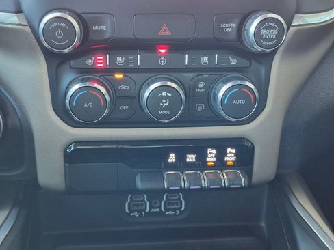 Used 2022 RAM 1500 Laramie AWD/4WD image 25